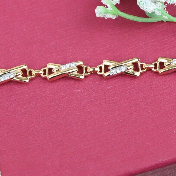 Elegant Rose Gold Plated Bracelet with Crystals and Adjustable Fit, XPBL0692 - Picture 9 of 11